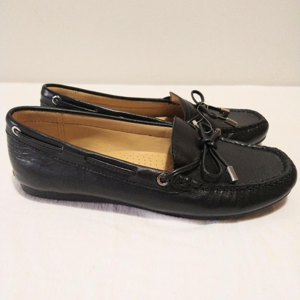 Michael Kors Sutton Leather Moccasin Flats - Picture 1 of 12